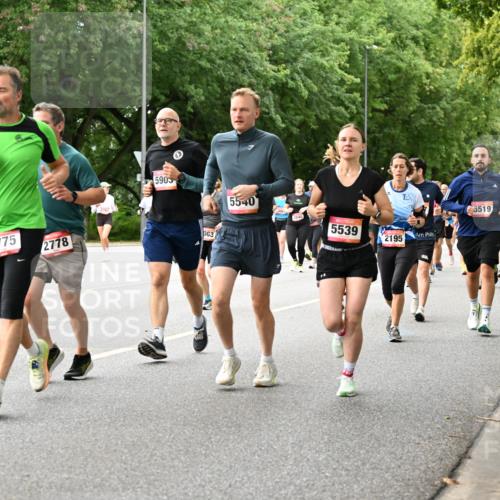 06.09.2026 - CURREX Alsterlauf Dr. Thomas Lammeyer http://msf.ph/oto/10116938 06.09.2026 09:14:07 Laufen 2775, 2778, 2761, 5905, 063, 5540, 5539, 2195, 5519 meine-sportfotos.de