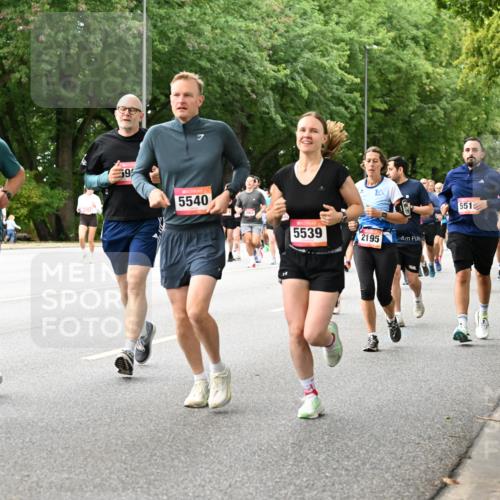 06.09.2026 - CURREX Alsterlauf Dr. Thomas Lammeyer http://msf.ph/oto/10116942 06.09.2026 09:14:07 Laufen 2775, 2778, 59, 5540, 5539, 2195, 551, 3874 meine-sportfotos.de