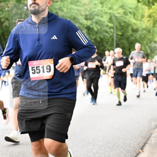 06.09.2026 - CURREX Alsterlauf Dr. Thomas Lammeyer http://msf.ph/oto/10116968 06.09.2026 09:14:10 Laufen 5519 meine-sportfotos.de