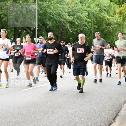 06.09.2026 - CURREX Alsterlauf Dr. Thomas Lammeyer http://msf.ph/oto/10116973 06.09.2026 09:14:11 Laufen 4131, 4618, 2674, 3840, 2386, 84, 5044, 5813, 34, 5092, 3874 meine-sportfotos.de
