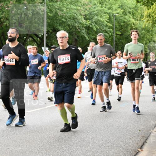 06.09.2026 - CURREX Alsterlauf Dr. Thomas Lammeyer http://msf.ph/oto/10116983 06.09.2026 09:14:12 Laufen 2863, 2386, 5044, 5342, 564, 5813, 3457, 3874, 5092, 57 meine-sportfotos.de