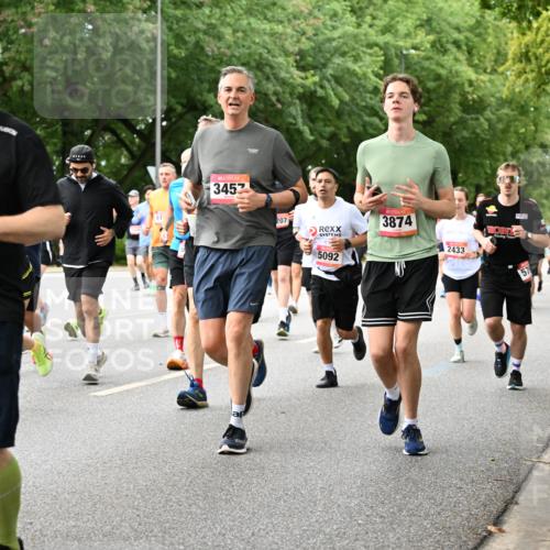 06.09.2026 - CURREX Alsterlauf Dr. Thomas Lammeyer http://msf.ph/oto/10116991 06.09.2026 09:14:13 Laufen 5813, 3457, 207, 5092, 3874, 2433 meine-sportfotos.de