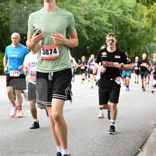 06.09.2026 - CURREX Alsterlauf Dr. Thomas Lammeyer http://msf.ph/oto/10117001 06.09.2026 09:14:15 Laufen 6219, 509, 3874 meine-sportfotos.de