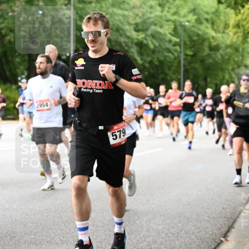 06.09.2026 - CURREX Alsterlauf Dr. Thomas Lammeyer http://msf.ph/oto/10117010 06.09.2026 09:14:16 Laufen 5092, 2954, 579 meine-sportfotos.de