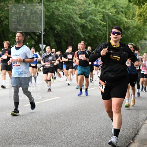06.09.2026 - CURREX Alsterlauf Dr. Thomas Lammeyer http://msf.ph/oto/10117026 06.09.2026 09:14:17 Laufen 6356, 4123, 1461, 250, 4495, 572, 68, 201 meine-sportfotos.de