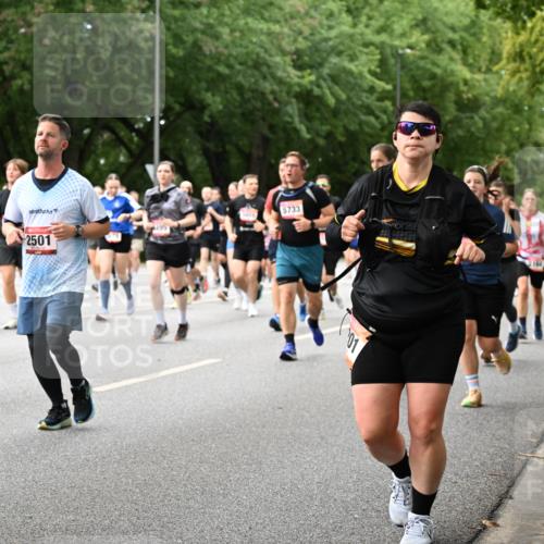 06.09.2026 - CURREX Alsterlauf Dr. Thomas Lammeyer http://msf.ph/oto/10117027 06.09.2026 09:14:17 Laufen 4123, 2501, 5733, 01 meine-sportfotos.de