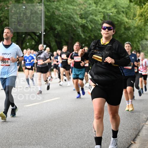 06.09.2026 - CURREX Alsterlauf Dr. Thomas Lammeyer http://msf.ph/oto/10117028 06.09.2026 09:14:18 Laufen 2501, 5733, 01 meine-sportfotos.de