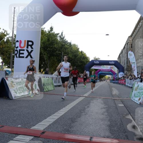 06.09.2026 - CURREX Alsterlauf Yannick Fuchs http://msf.ph/oto/10117036 06.09.2026 09:36:43 Ziel 26, 2813, 5340, 5375, 5444, 5490, 5972 meine-sportfotos.de