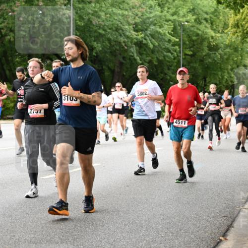 06.09.2026 - CURREX Alsterlauf Dr. Thomas Lammeyer http://msf.ph/oto/10117101 06.09.2026 09:14:27 Laufen 1, 306, 17, 2757, 3105, 5802, 4511, 3005, 5, 3004 meine-sportfotos.de
