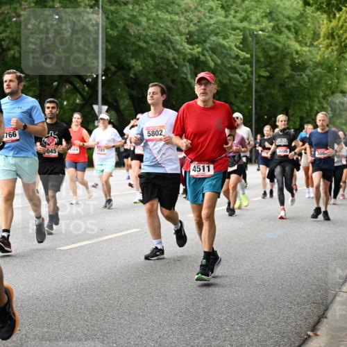 06.09.2026 - CURREX Alsterlauf Dr. Thomas Lammeyer http://msf.ph/oto/10117107 06.09.2026 09:14:28 Laufen 8306, 766, 045, 169, 3101, 5802, 4511, 3005, 300 meine-sportfotos.de