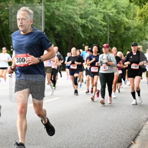 06.09.2026 - CURREX Alsterlauf Dr. Thomas Lammeyer http://msf.ph/oto/10117134 06.09.2026 09:14:32 Laufen 005, 05, 300, 4767, 5157, 2082 meine-sportfotos.de