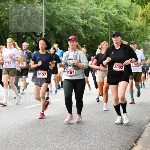06.09.2026 - CURREX Alsterlauf Dr. Thomas Lammeyer http://msf.ph/oto/10117145 06.09.2026 09:14:33 Laufen 592, 3674, 5743, 4767, 5157, 88, 2745, 2082 meine-sportfotos.de