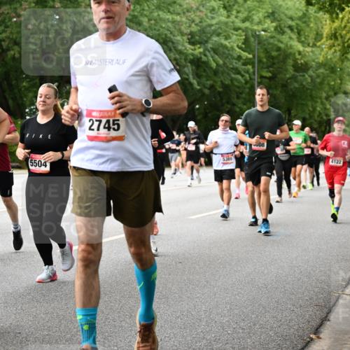 06.09.2026 - CURREX Alsterlauf Dr. Thomas Lammeyer http://msf.ph/oto/10117165 06.09.2026 09:14:36 Laufen 2745, 4222, 5504, 5369, 08, 4122 meine-sportfotos.de