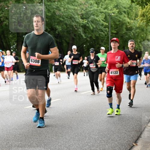 06.09.2026 - CURREX Alsterlauf Dr. Thomas Lammeyer http://msf.ph/oto/10117184 06.09.2026 09:14:38 Laufen 6308, 1945, 5809, 5140, 4873, 4122, 518 meine-sportfotos.de