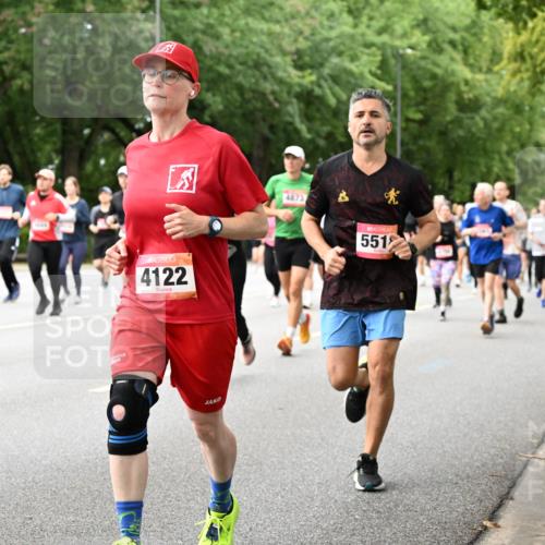 06.09.2026 - CURREX Alsterlauf Dr. Thomas Lammeyer http://msf.ph/oto/10117196 06.09.2026 09:14:40 Laufen 5369, 4122, 4873, 551 meine-sportfotos.de