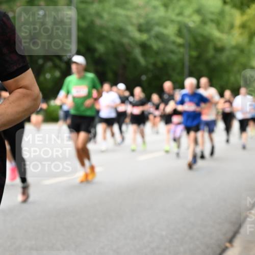 06.09.2026 - CURREX Alsterlauf Dr. Thomas Lammeyer http://msf.ph/oto/10117206 06.09.2026 09:14:41 Laufen  meine-sportfotos.de