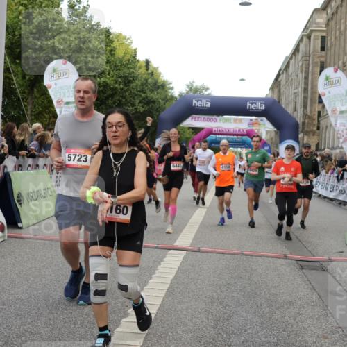 06.09.2026 - CURREX Alsterlauf Yannick Fuchs http://msf.ph/oto/10117223 06.09.2026 09:59:21 Ziel 2220, 2367, 2772, 2913, 3535, 3542, 3600, 3657, 3825, 3844, 3892, 4091, 4139, 4158, 4217, 4748, 4791, 5160, 5249, 5723, 5735, 6059, 6312, 6443, 6447 meine-sportfotos.de