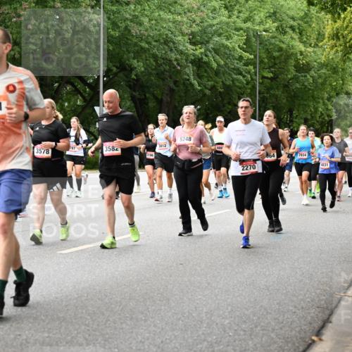 06.09.2026 - CURREX Alsterlauf Dr. Thomas Lammeyer http://msf.ph/oto/10117235 06.09.2026 09:14:45 Laufen 3889, 5771, 3812, 7874, 3582, 3578, 2196, 5248, 489, 6147, 64, 2934, 043, 154, 4831, 2270 meine-sportfotos.de