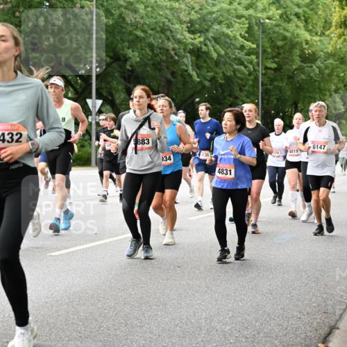 06.09.2026 - CURREX Alsterlauf Dr. Thomas Lammeyer http://msf.ph/oto/10117255 06.09.2026 09:14:49 Laufen 35, 6432, 883, 6147, 934, 4138, 039, 4819, 4831, 5111 meine-sportfotos.de