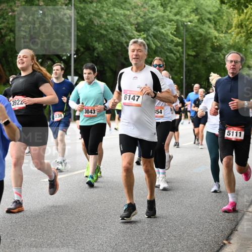 06.09.2026 - CURREX Alsterlauf Dr. Thomas Lammeyer http://msf.ph/oto/10117270 06.09.2026 09:14:51 Laufen 440, 4831, 3922, 4138, 3043, 6147, 54, 5111, 1244 meine-sportfotos.de