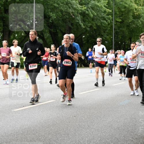 06.09.2026 - CURREX Alsterlauf Dr. Thomas Lammeyer http://msf.ph/oto/10117291 06.09.2026 09:14:54 Laufen 5285, 5185, 2658, 6395, 5479, 5390, 5597, 3245, 2903, 6446, 5324, 8244, 2018 meine-sportfotos.de