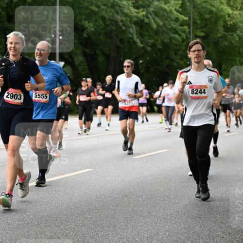 06.09.2026 - CURREX Alsterlauf Dr. Thomas Lammeyer http://msf.ph/oto/10117300 06.09.2026 09:14:56 Laufen 1417, 858, 2903, 5555, 5390, 8244 meine-sportfotos.de