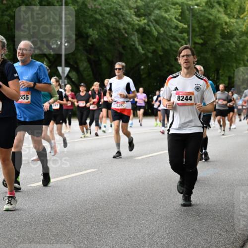 06.09.2026 - CURREX Alsterlauf Dr. Thomas Lammeyer http://msf.ph/oto/10117302 06.09.2026 09:14:56 Laufen 5185, 5417, 2903, 655, 5390, 8244 meine-sportfotos.de
