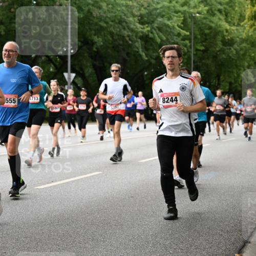 06.09.2026 - CURREX Alsterlauf Dr. Thomas Lammeyer http://msf.ph/oto/10117304 06.09.2026 09:14:56 Laufen 2903, 555, 4713, 597, 5390, 8244 meine-sportfotos.de