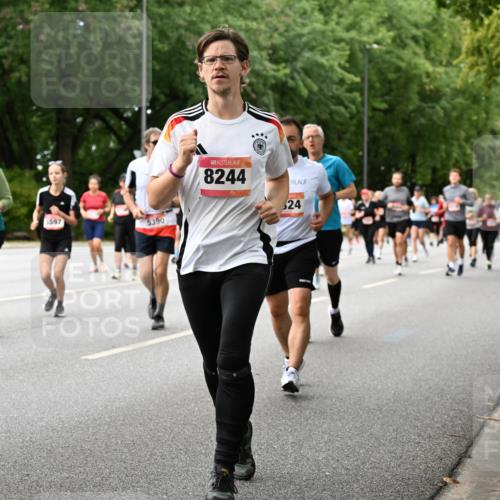 06.09.2026 - CURREX Alsterlauf Dr. Thomas Lammeyer http://msf.ph/oto/10117310 06.09.2026 09:14:57 Laufen 358, 4713, 5390, 8244, 24 meine-sportfotos.de