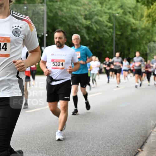 06.09.2026 - CURREX Alsterlauf Dr. Thomas Lammeyer http://msf.ph/oto/10117317 06.09.2026 09:14:58 Laufen 8244, 5324 meine-sportfotos.de