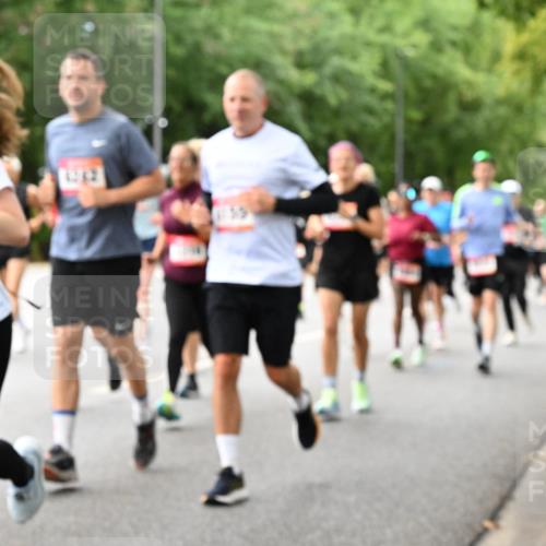 06.09.2026 - CURREX Alsterlauf Dr. Thomas Lammeyer http://msf.ph/oto/10117368 06.09.2026 09:15:05 Laufen 2467 meine-sportfotos.de