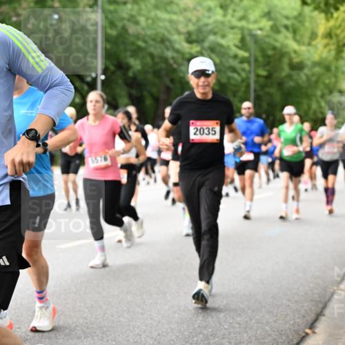 06.09.2026 - CURREX Alsterlauf Dr. Thomas Lammeyer http://msf.ph/oto/10117394 06.09.2026 09:15:09 Laufen 8056, 5576, 2035 meine-sportfotos.de