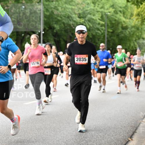06.09.2026 - CURREX Alsterlauf Dr. Thomas Lammeyer http://msf.ph/oto/10117395 06.09.2026 09:15:09 Laufen 56, 8, 5576, 433, 2035 meine-sportfotos.de