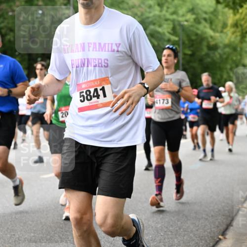 06.09.2026 - CURREX Alsterlauf Dr. Thomas Lammeyer http://msf.ph/oto/10117415 06.09.2026 09:15:12 Laufen 2121, 20, 5841, 4173 meine-sportfotos.de
