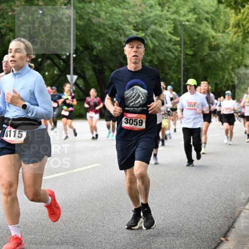 06.09.2026 - CURREX Alsterlauf Dr. Thomas Lammeyer http://msf.ph/oto/10117512 06.09.2026 09:15:26 Laufen 8115, 3059, 4247 meine-sportfotos.de