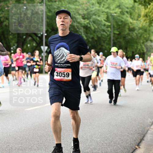 06.09.2026 - CURREX Alsterlauf Dr. Thomas Lammeyer http://msf.ph/oto/10117515 06.09.2026 09:15:26 Laufen 8115, 3059, 2 meine-sportfotos.de