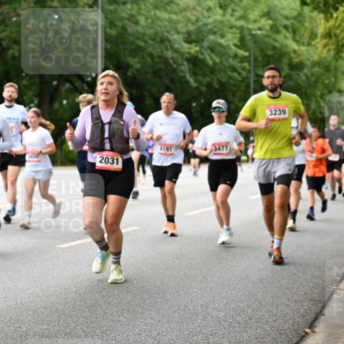 06.09.2026 - CURREX Alsterlauf Dr. Thomas Lammeyer http://msf.ph/oto/10117526 06.09.2026 09:15:29 Laufen 4197, 4179, 2031, 3477, 3239 meine-sportfotos.de