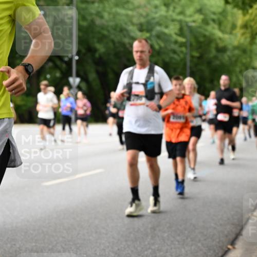 06.09.2026 - CURREX Alsterlauf Dr. Thomas Lammeyer http://msf.ph/oto/10117539 06.09.2026 09:15:32 Laufen 3239 meine-sportfotos.de