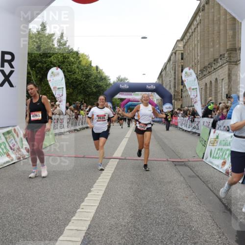 06.09.2026 - CURREX Alsterlauf Yannick Fuchs http://msf.ph/oto/10117552 06.09.2026 09:59:26 Ziel 2077, 2367, 2772, 3535, 3542, 3600, 3657, 3695, 3969, 4091, 4139, 4158, 4217, 4478, 4748, 4791, 5160, 5636, 5712, 5723, 5735, 5948, 6059, 6312, 6443, 6447 meine-sportfotos.de