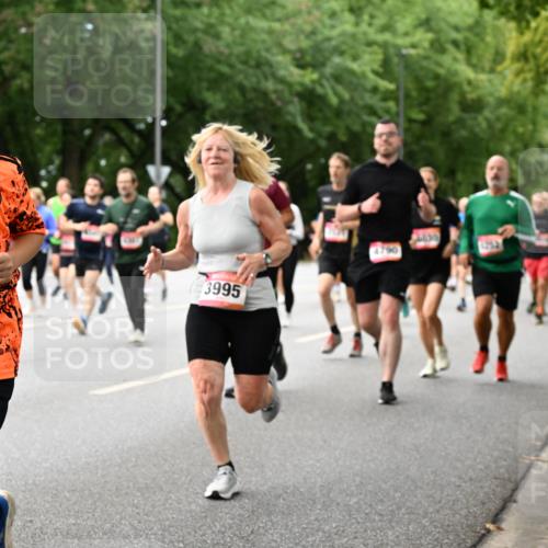 06.09.2026 - CURREX Alsterlauf Dr. Thomas Lammeyer http://msf.ph/oto/10117555 06.09.2026 09:15:34 Laufen 2091, 3995, 6830, 4790 meine-sportfotos.de