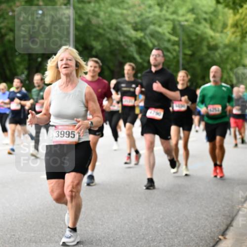 06.09.2026 - CURREX Alsterlauf Dr. Thomas Lammeyer http://msf.ph/oto/10117559 06.09.2026 09:15:34 Laufen 3995 meine-sportfotos.de
