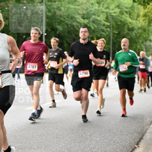 06.09.2026 - CURREX Alsterlauf Dr. Thomas Lammeyer http://msf.ph/oto/10117563 06.09.2026 09:15:35 Laufen 3995, 4787, 252, 4790 meine-sportfotos.de