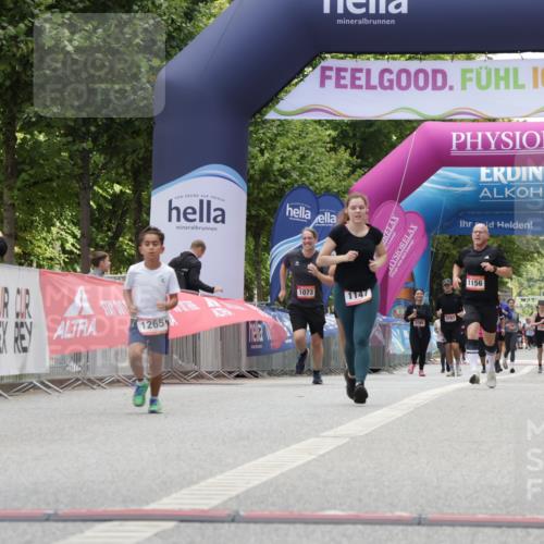 06.09.2026 - CURREX Alsterlauf Yannick Fuchs http://msf.ph/oto/10117568 06.09.2026 12:01:25 Ziel 1026, 1073, 1243, 1265 meine-sportfotos.de