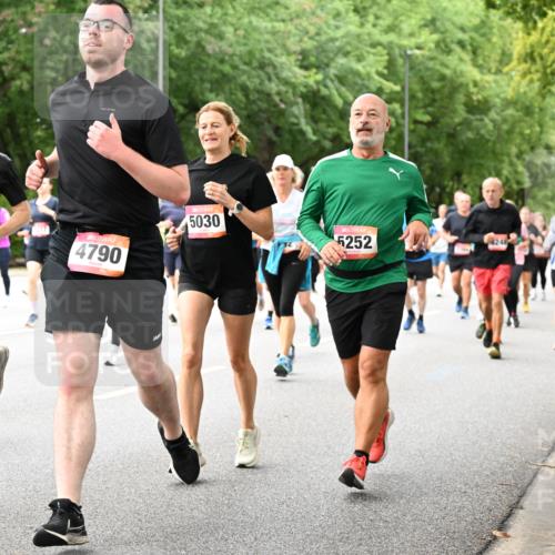 06.09.2026 - CURREX Alsterlauf Dr. Thomas Lammeyer http://msf.ph/oto/10117573 06.09.2026 09:15:36 Laufen 2015, 2531, 4790, 5030, 5252, 4248 meine-sportfotos.de