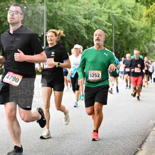 06.09.2026 - CURREX Alsterlauf Dr. Thomas Lammeyer http://msf.ph/oto/10117574 06.09.2026 09:15:36 Laufen 30, 2018, 4790, 5252 meine-sportfotos.de