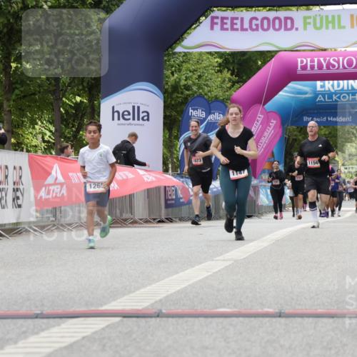 06.09.2026 - CURREX Alsterlauf Yannick Fuchs http://msf.ph/oto/10117579 06.09.2026 12:01:25 Ziel 1026, 1073, 1243, 1265 meine-sportfotos.de