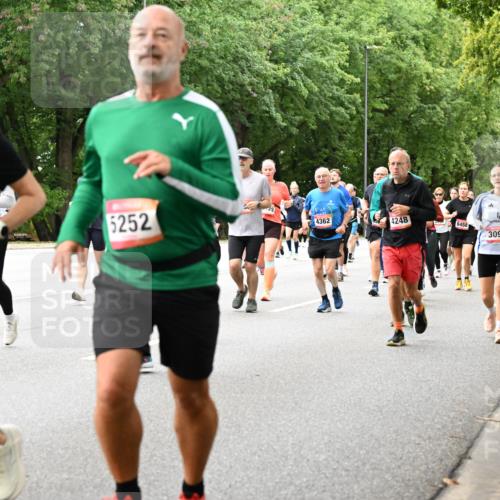 06.09.2026 - CURREX Alsterlauf Dr. Thomas Lammeyer http://msf.ph/oto/10117583 06.09.2026 09:15:37 Laufen 5030, 5252, 4362, 4248, 6458, 3094 meine-sportfotos.de