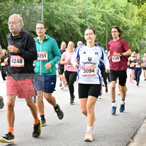 06.09.2026 - CURREX Alsterlauf Dr. Thomas Lammeyer http://msf.ph/oto/10117600 06.09.2026 09:15:39 Laufen 393, 3296, 4248, 4251, 425, 3094, 21, 1975, 4129 meine-sportfotos.de