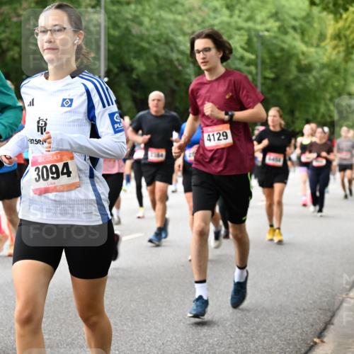 06.09.2026 - CURREX Alsterlauf Dr. Thomas Lammeyer http://msf.ph/oto/10117604 06.09.2026 09:15:40 Laufen 159, 4251, 3094, 4129 meine-sportfotos.de