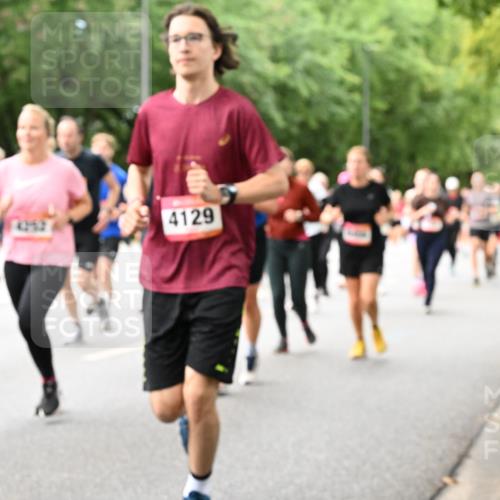 06.09.2026 - CURREX Alsterlauf Dr. Thomas Lammeyer http://msf.ph/oto/10117608 06.09.2026 09:15:41 Laufen 4252, 4129 meine-sportfotos.de